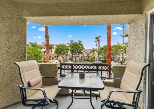 unit-204-430 Lake St, Huntington Beach, CA, 92648-5299 | Card Image