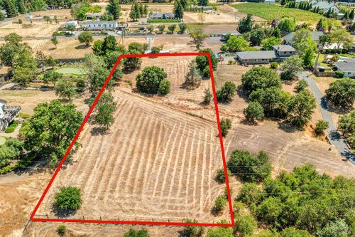 11988 Windy Hollow Rd, Healdsburg, CA, 95448-9224 | Card Image