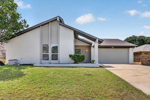 6636 Redbud Dr, Watauga, TX, 76148-1535 | Card Image