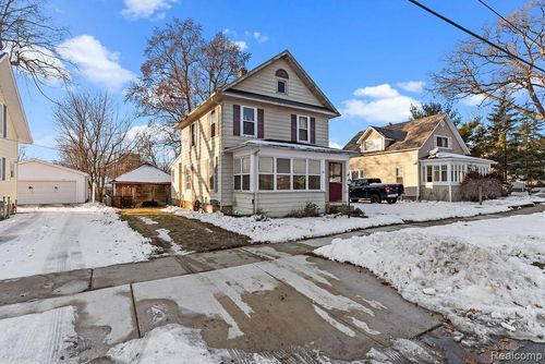 311 N Main St, Webberville, MI, 48892-9701 | Card Image