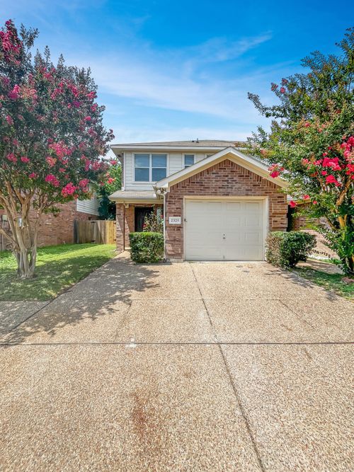 2325 Kingsway Drive, Arlington, TX, 76012 | Card Image