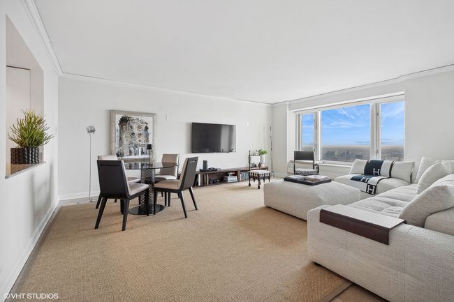 APT-5305 - 132 E Delaware Pl, Condo with 2 bedrooms, 2 bathrooms and 2 parking in Chicago IL | Image 5