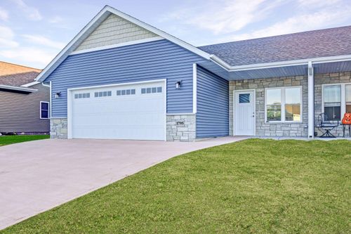 1795 Edgewood Rd, Kewaskum, WI, 53040-8967 | Card Image