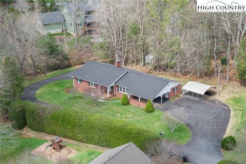 154 Alton Ln, Boone, NC, 28607-3801 | Card Image