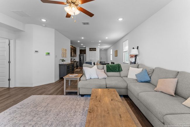 13229 Hagerd Loop, House other with 4 bedrooms, 2 bathrooms and null parking in St Hedwig TX | Image 17