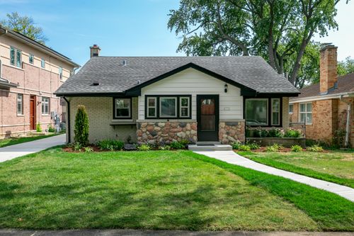 1623 S Greenwood Avenue, Park Ridge, IL, 60068 | Card Image