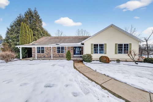 16 Carol Anns Way, Saugerties, NY, 12477-8701 | Card Image