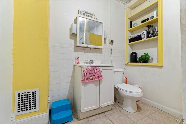 1208 W Union St, Townhouse with 4 bedrooms, 2 bathrooms and null parking in Allentown PA | Image 13