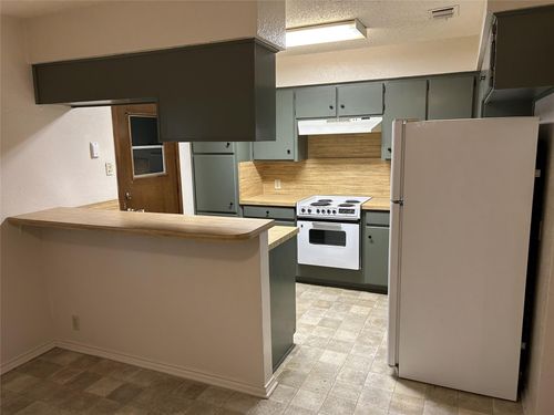 apt-b-1300 N Nolan River Rd, Cleburne, TX, 76033-7851 | Card Image