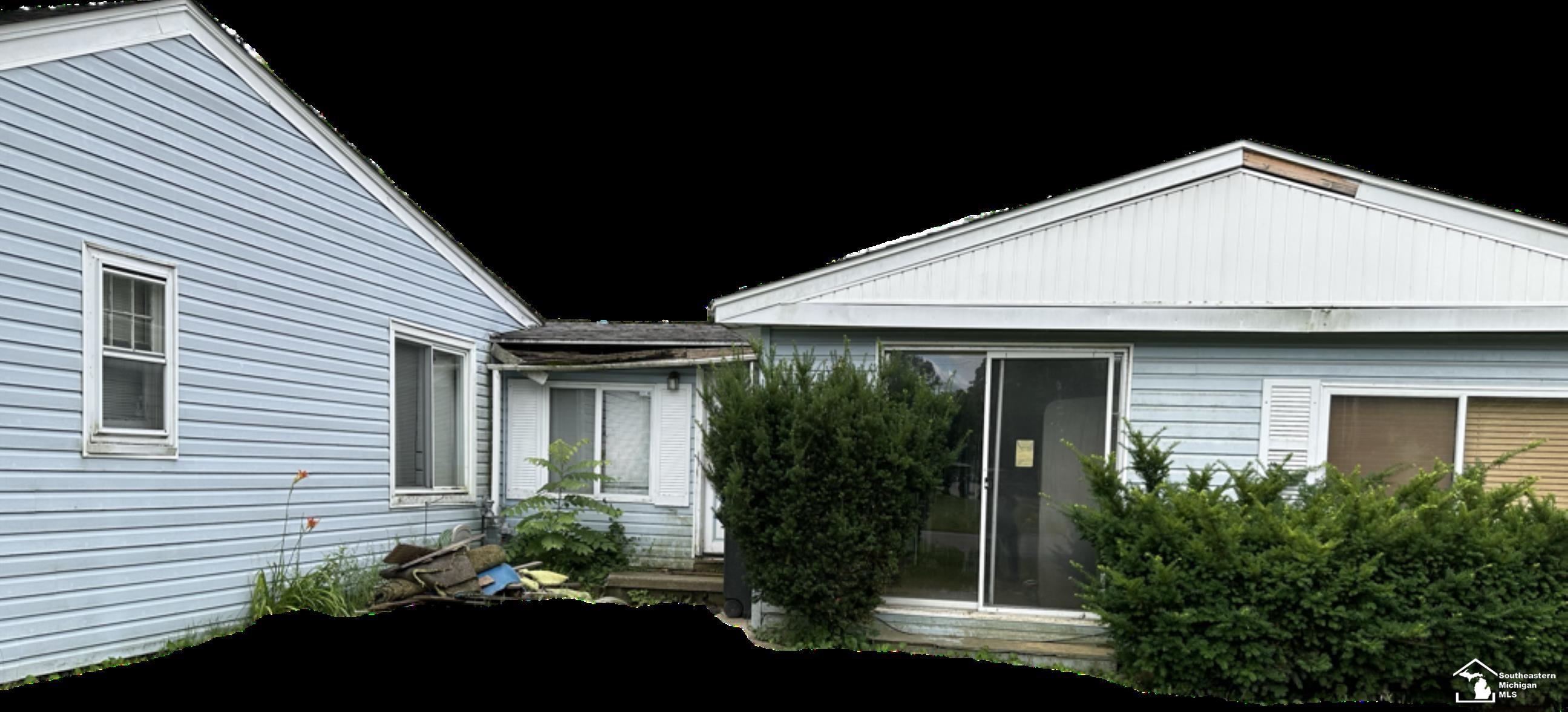 Plum Creek Dr, Monroe, MI 48161