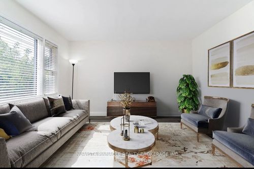 501 Howard St, Oshawa, ON, L1H4Y8 | Card Image