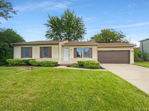 23402 Cranbrooke Dr, Novi, MI, 48375-3710 | Card Image