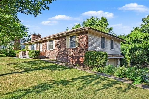 1600 S 5th St, Leavenworth, KS, 66048-3903 | Card Image