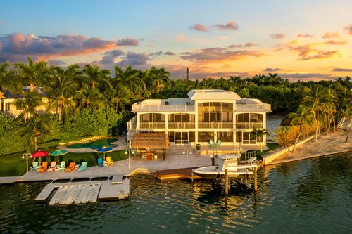 75280 Overseas Hwy, Islamorada, FL, 33036-4008 | Card Image