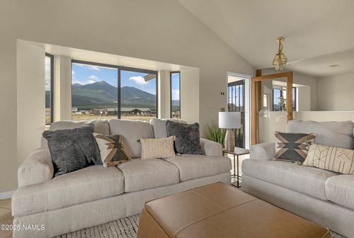 7400 N Saddle Trl, Flagstaff, AZ, 86001-8036 | Card Image