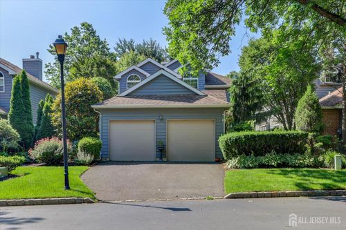 97 Fairway Blvd, Monroe, NJ, 08831-2712 | Card Image