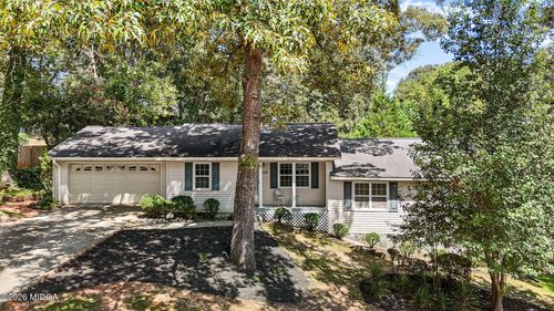 102 Crestwood Cir, Centerville, GA, 31028-1410 | Card Image