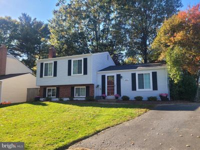 6110 Wilmington Drive, House other with 4 bedrooms, 2 bathrooms and null parking in BURKE VA | Image 2