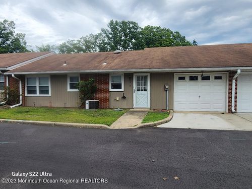 699B Plymouth Drive, Lakewood, NJ, 08701 | Card Image