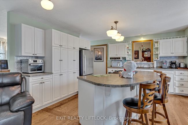 890 Stewart Line, House other with 4 bedrooms, 2 bathrooms and 8 parking in Cavan ON | Image 7