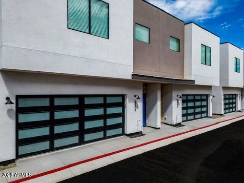 3833 E Monterey Way, Phoenix, AZ, 85018 | Card Image