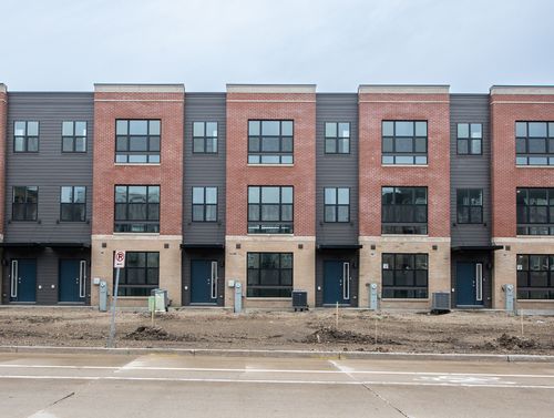 382 Summit Cir, Lombard, IL, 60148-3878 | Card Image