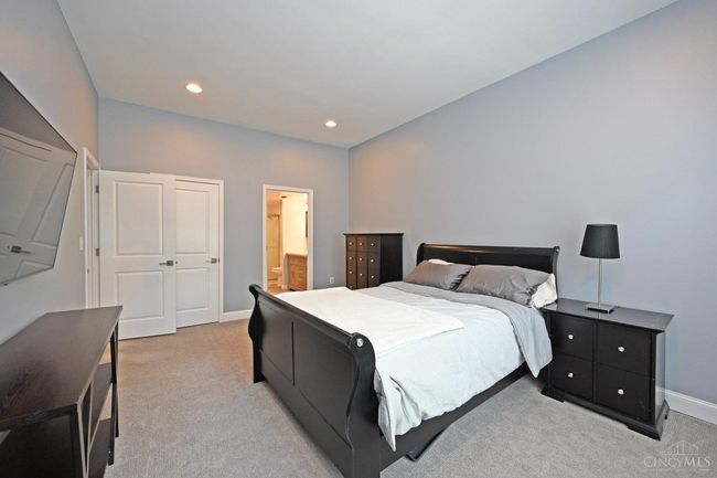 2320 Dina Ave, Condo with 2 bedrooms, 2 bathrooms and null parking in Cincinnati OH | Image 22