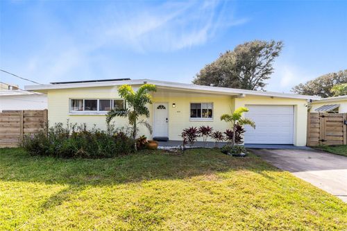 424 Manhattan Ave, Daytona Beach, FL, 32118-3524 | Card Image