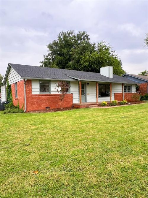 216 Gill Dr, Midwest City, OK, 73110-4612 | Card Image