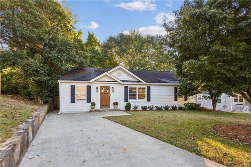 1905 Woodland Hills Ave Nw, Atlanta, GA, 30318-3065 | Card Image