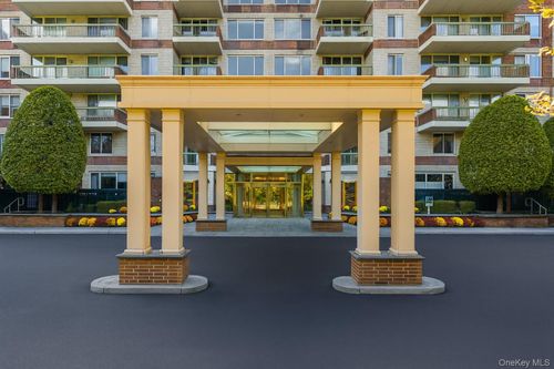 ph-5-100 Hilton Ave, Hempstead, NY, 11550-2129 | Card Image