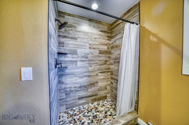 2nd level bathroom | Image 24