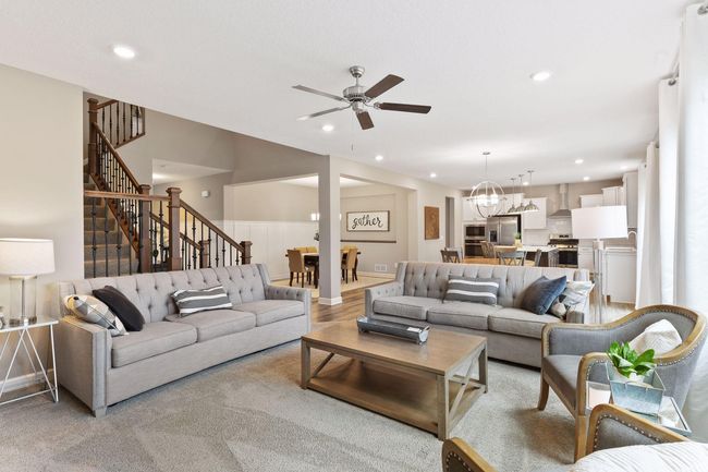 Open Floor Plan with tons of light | Image 4