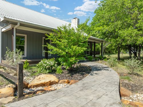 3636 Ross Rd, Waco, TX, 76705-5797 | Card Image