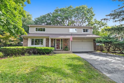 822 Woodbine Cir, Lake Zurich, IL, 60047-3026 | Card Image