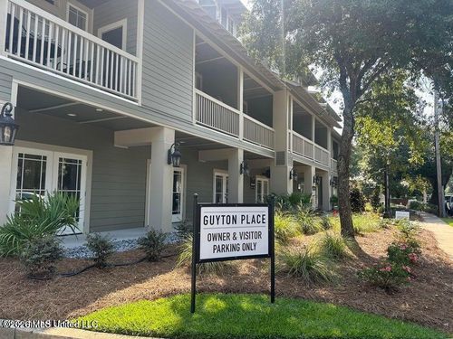 apt-215-922 Porter Ave, Ocean Springs, MS, 39564-4674 | Card Image