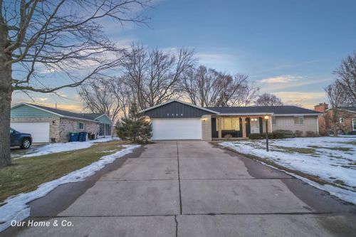 5568 Mary Ct, Saginaw, MI, 48603-3641 | Card Image