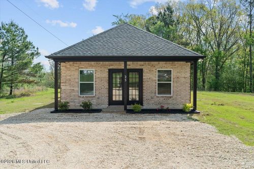 35 Mockingbird Rd, Byhalia, MS, 38611-6743 | Card Image