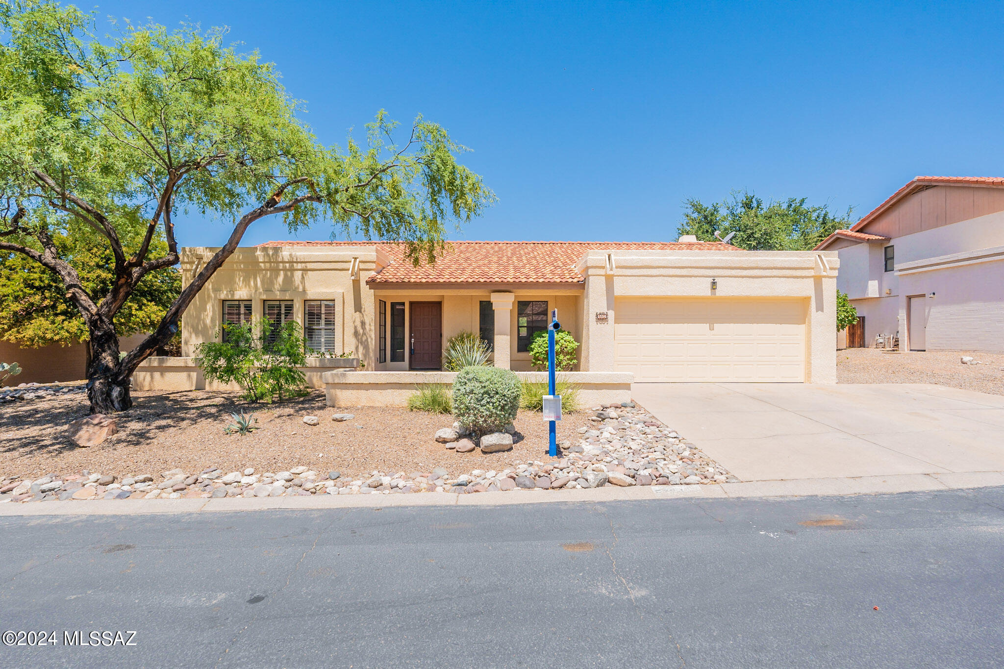 Via Umbrosa , Tucson, AZ 85750
