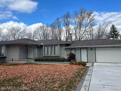 47230 W 11 Mile Road, Home with 3 bedrooms, 2 bathrooms and null parking in Novi MI | Image 1