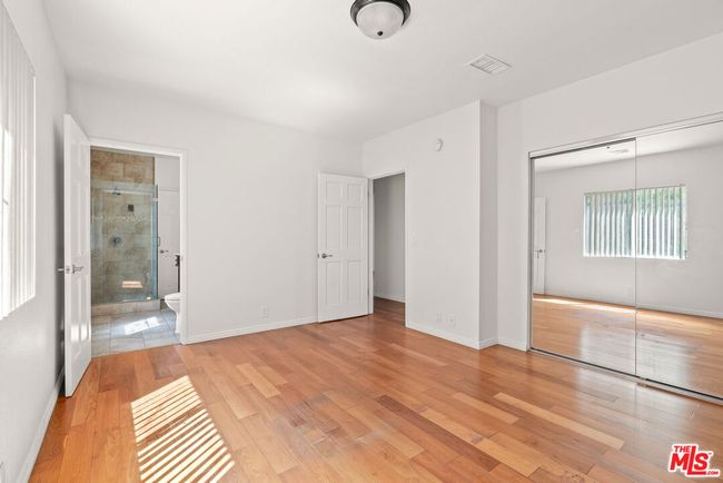 3962 Oakfield Dr, House other with 5 bedrooms, 5 bathrooms and 2 parking in Sherman Oaks CA | Image 39