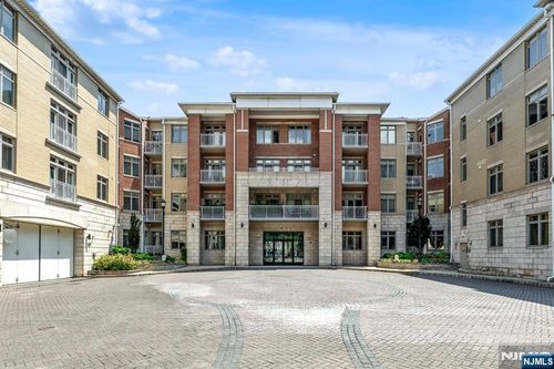 7400 River Rd, North Bergen, NJ, 07047-7221 | Card Image