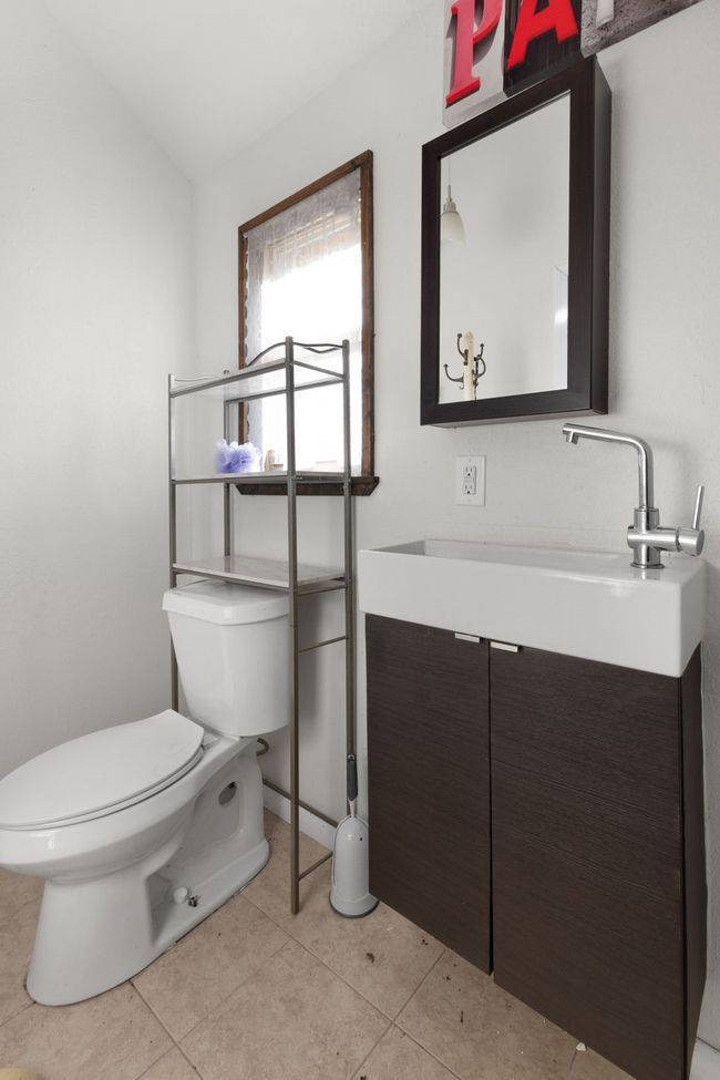 801 E Avenue C, House other with 4 bedrooms, 3 bathrooms and null parking in Lampasas TX | Image 36