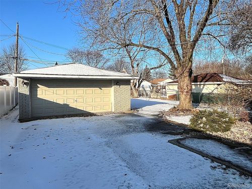 31287 Mc Namee, Fraser, MI, 48026-2708 | Card Image