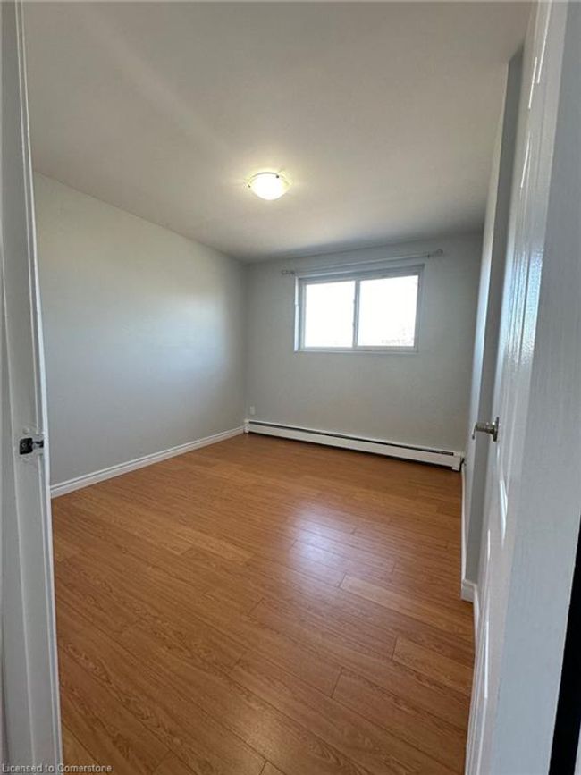 14 - 15 Mowat Blvd, House attached with 1 bedrooms, 1 bathrooms and 1 parking in Kitchener ON | Image 11