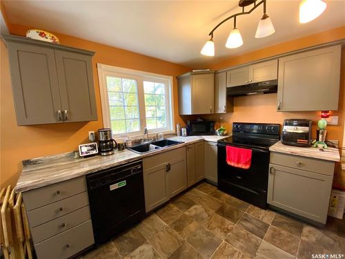 204 4th St E, Carnduff, SK, S0C | Card Image