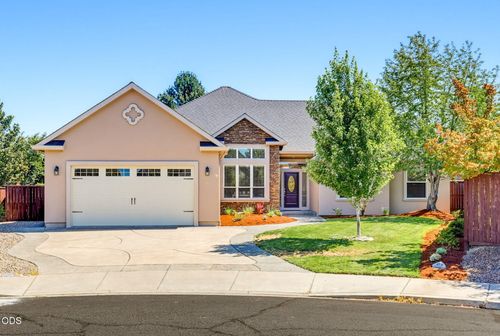 977 Fairview Ct, Eagle Point, OR, 97524-9029 | Card Image