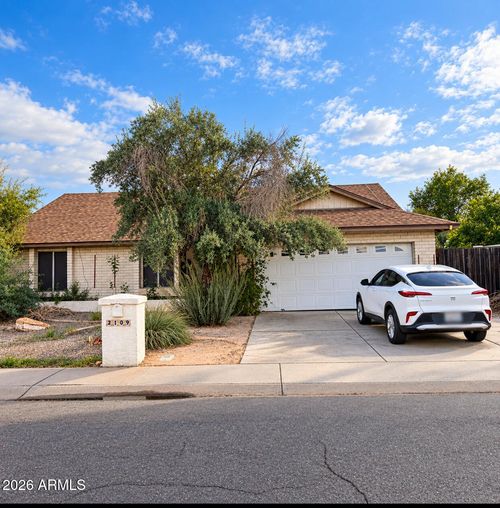 2109 W Silvergate Dr, Chandler, AZ, 85224-1137 | Card Image