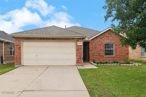2825 Enchanted Eve Dr, Little Elm, TX, 75068-7811 | Card Image