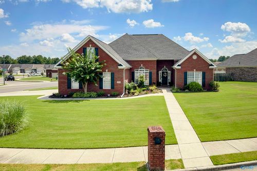 2201 Naples Dr Sw, Decatur, AL, 35603-2947 | Card Image